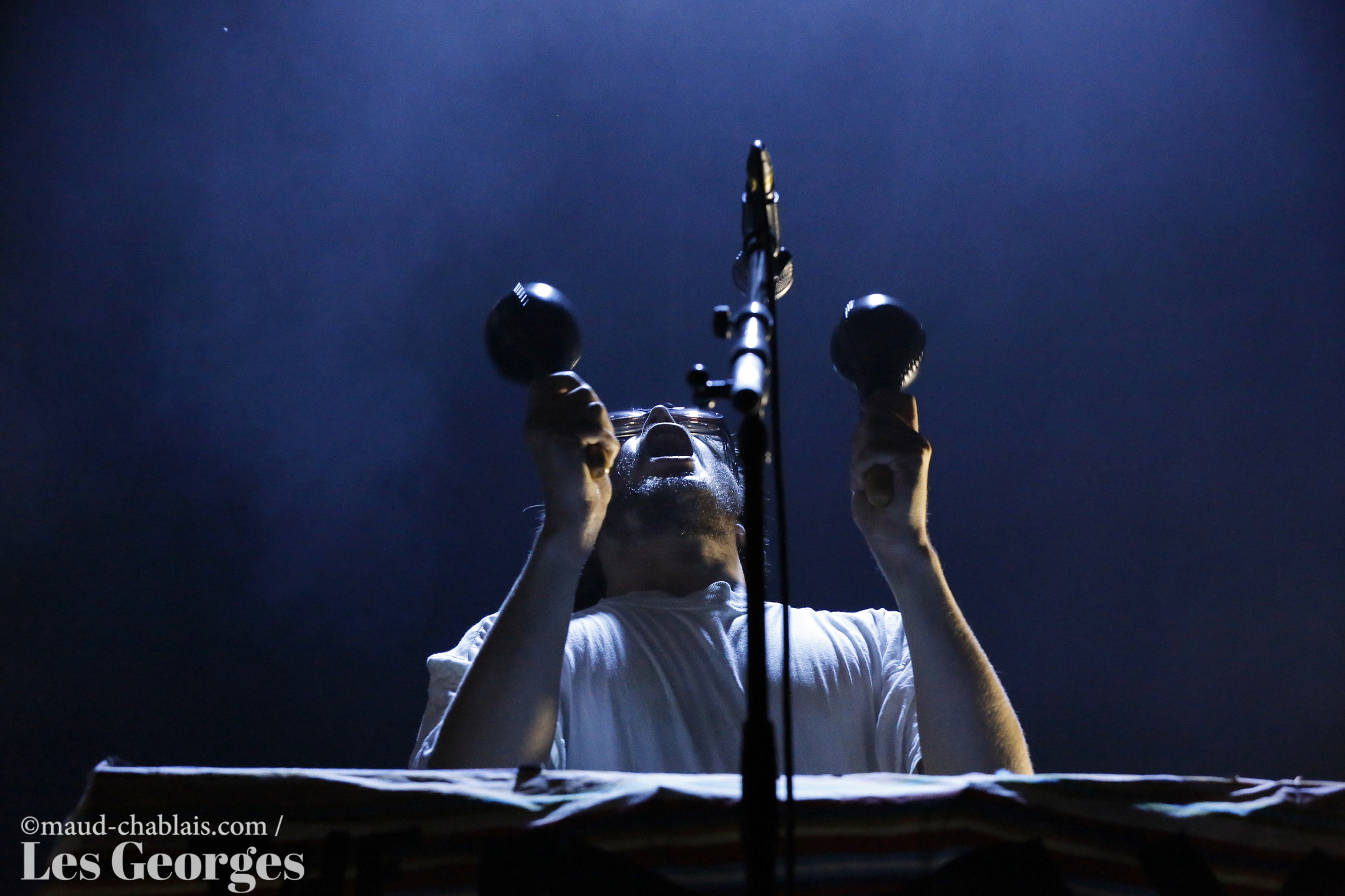 Image The Red County